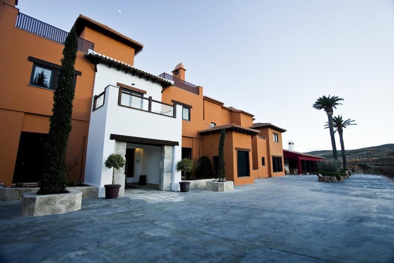 Hotel & Winery Senorio De Nevada Villamena Esterno foto